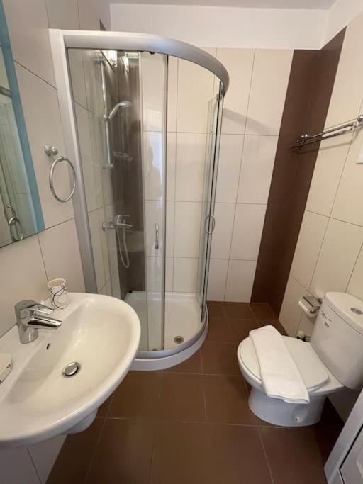 Nerina Apartment Пафос Екстериор снимка