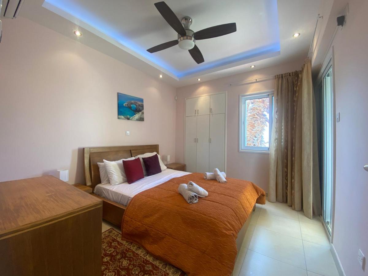 Nerina Apartment Пафос Екстериор снимка